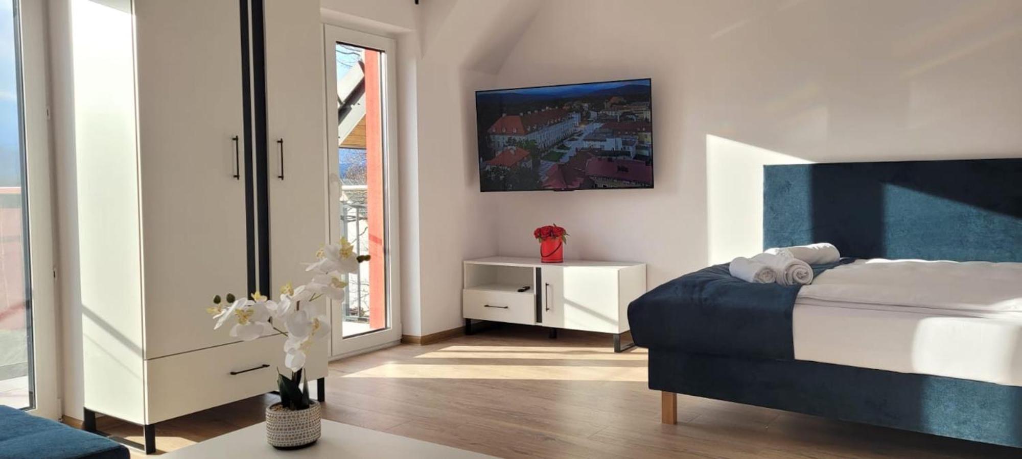 Kolorowe Cieplice - Apartamenty Z Widokiem Na Karkonosze Єленя-Ґура Екстер'єр фото
